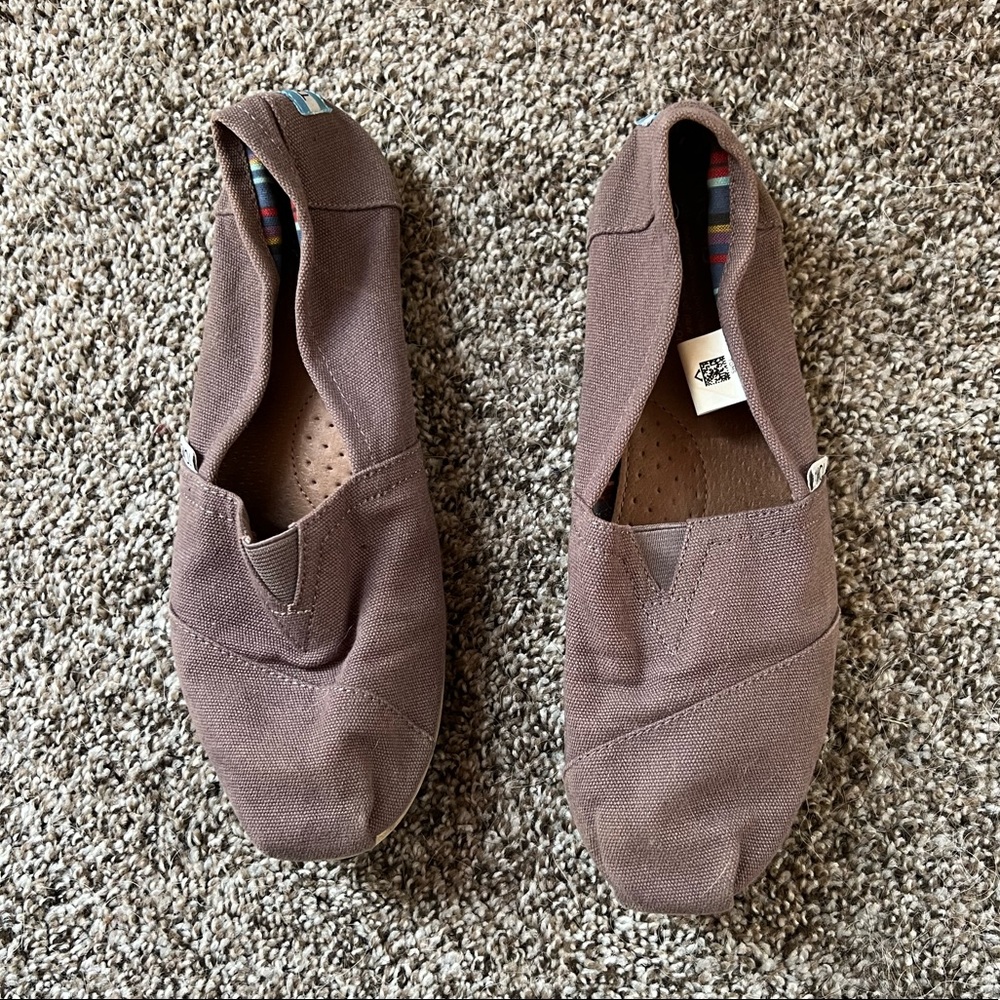 Tom’s Canvas Slip On Flats
